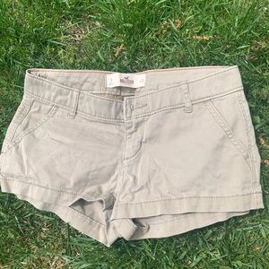 Hollister size 0 khaki shorts